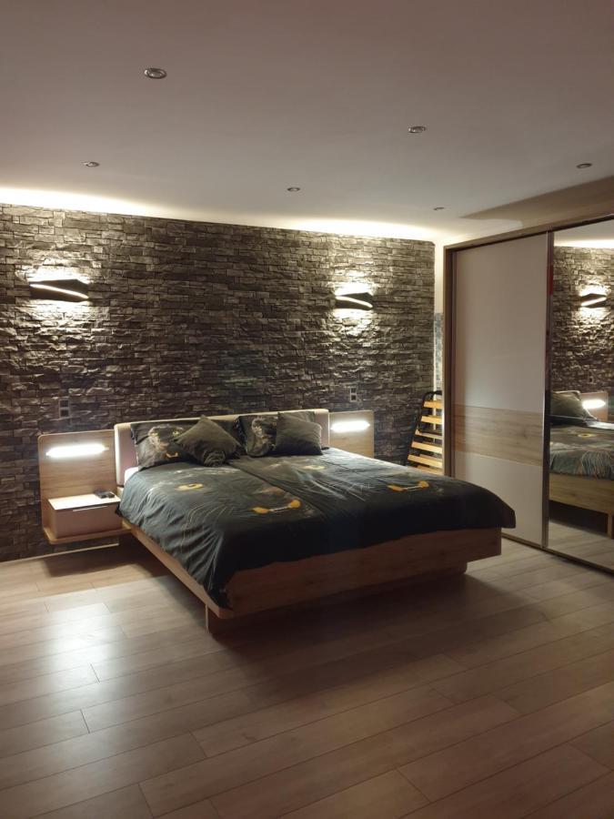 Room Petra In Centertown Senj  Bagian luar foto