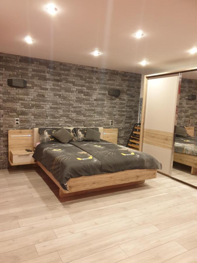 Room Petra In Centertown Senj  Bagian luar foto